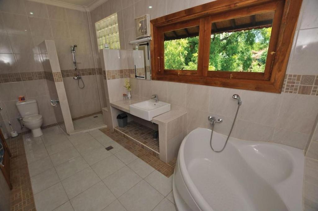 Tulamben Wreck Divers Resort & Restaurant Εξωτερικό φωτογραφία