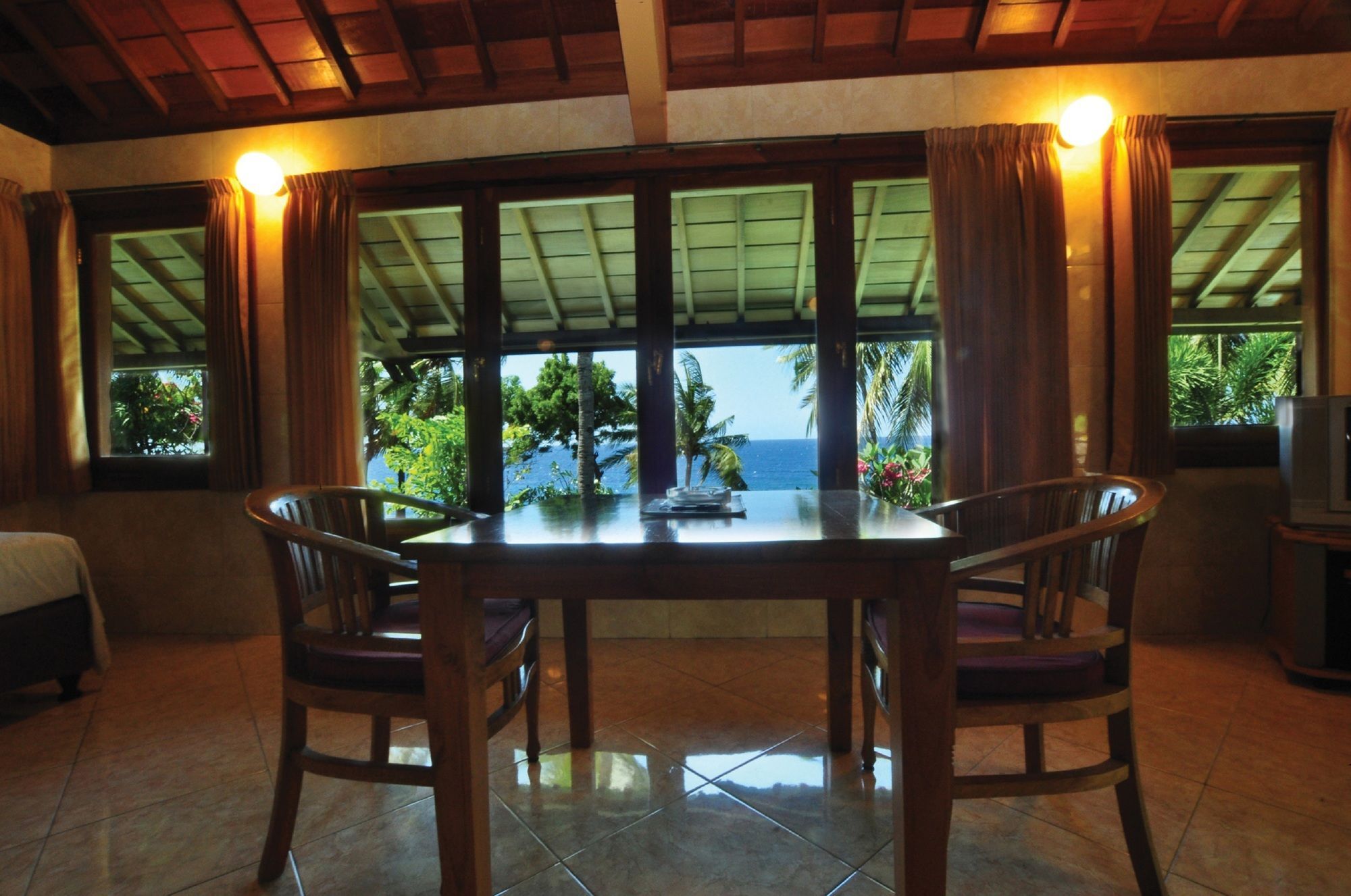 Tulamben Wreck Divers Resort & Restaurant Εξωτερικό φωτογραφία